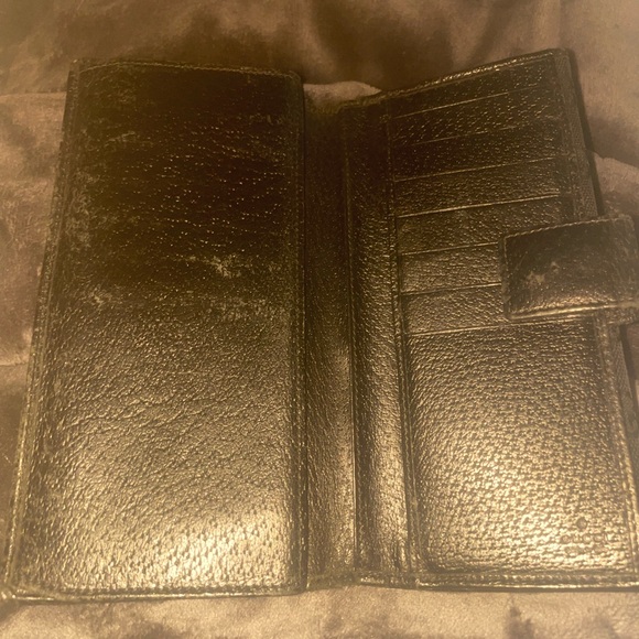 Gucci Black Wallet with Silver Detail - Picture 7 of 7